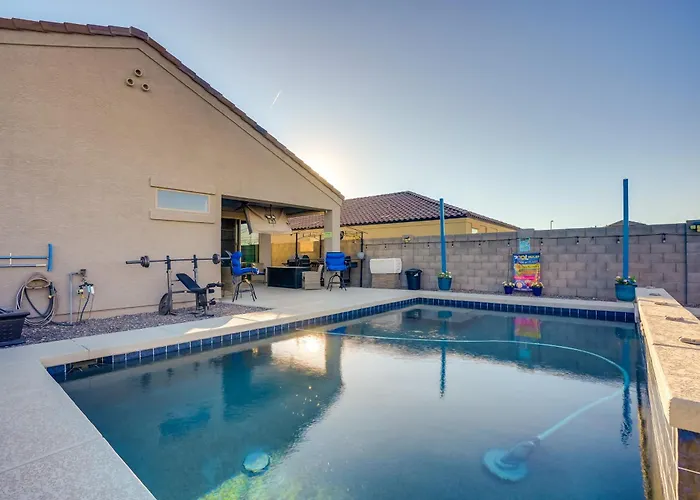 Private Pool: Relaxing Phoenix Area Vacation Home! Holiday home